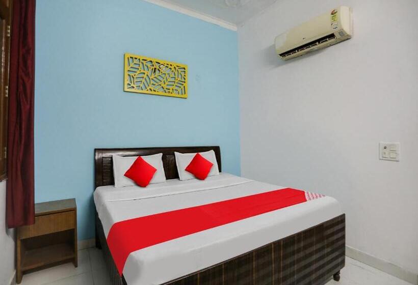 ホテル Oyo Flagship 81365 Friends Homestay