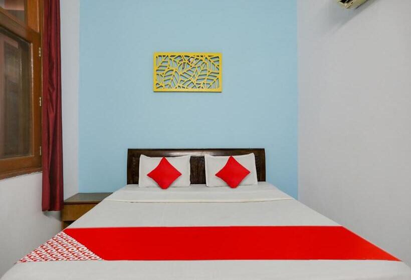 ホテル Oyo Flagship 81365 Friends Homestay