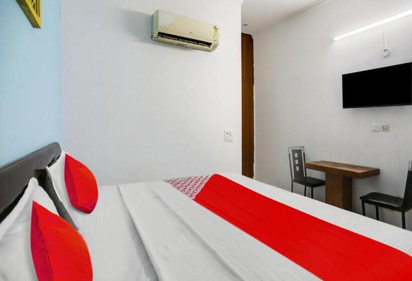 ホテル Oyo Flagship 81365 Friends Homestay