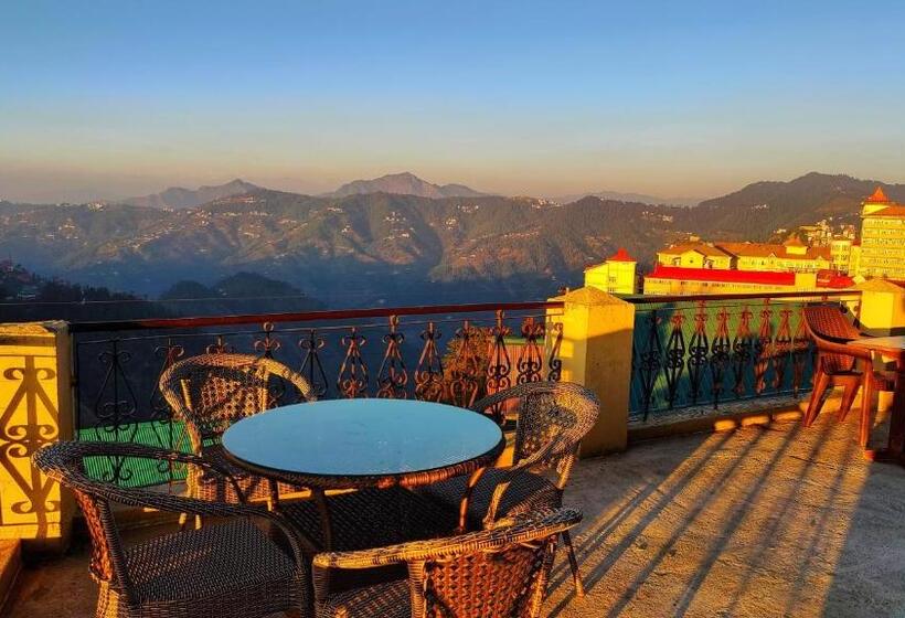 Отель The Ashoka Inn 300mts Walkable From Mall Road