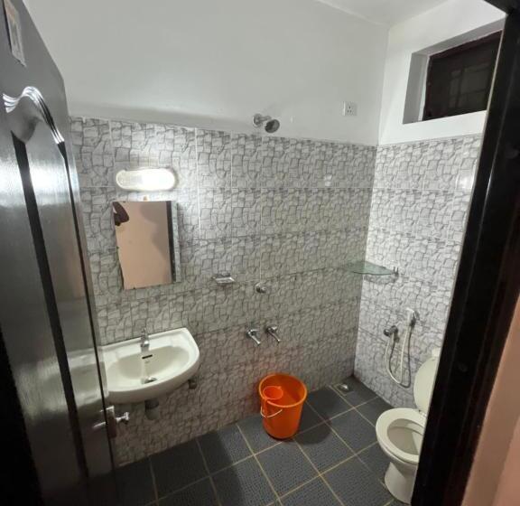 Отель Tower 21 Regency