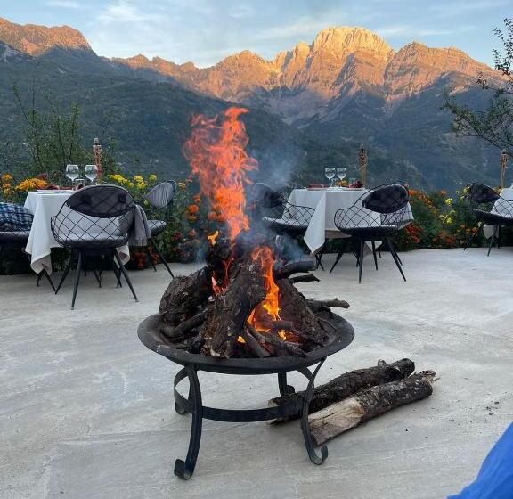 هتل Vidis Chalet