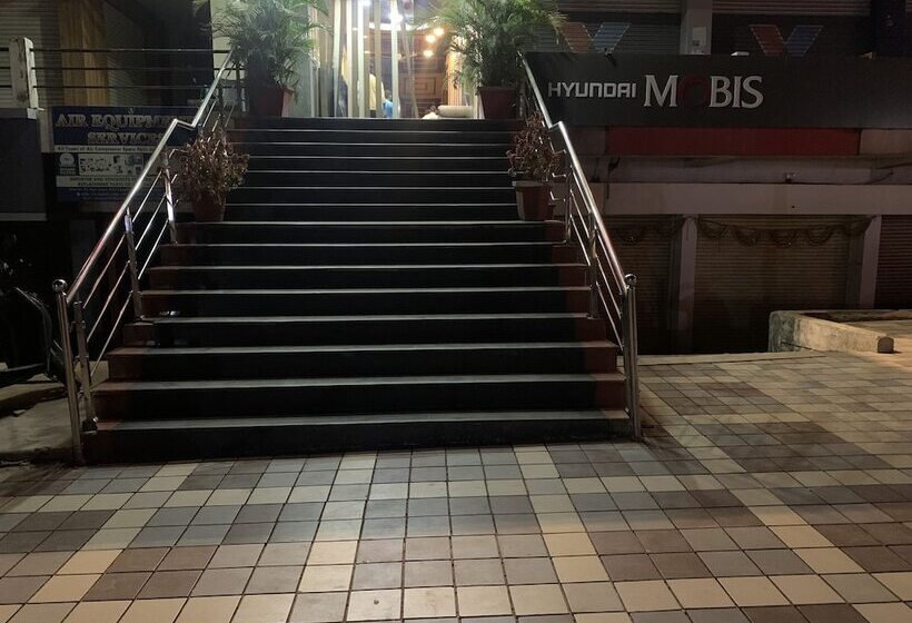 Jk Rooms 148 Hotel Rahul Palace