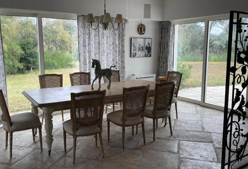 Lou Kif Hostel Votre Auberge En Camargue