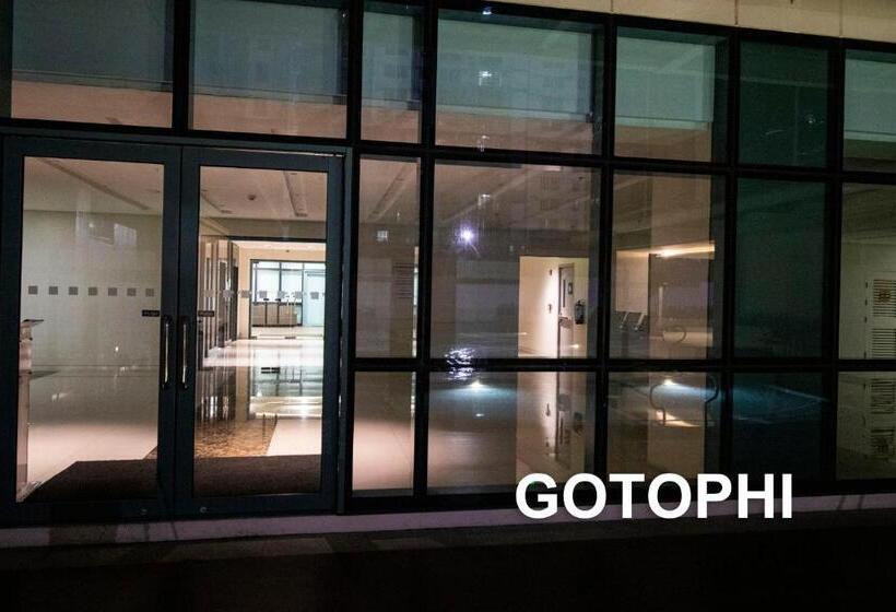 One Uptown Residence