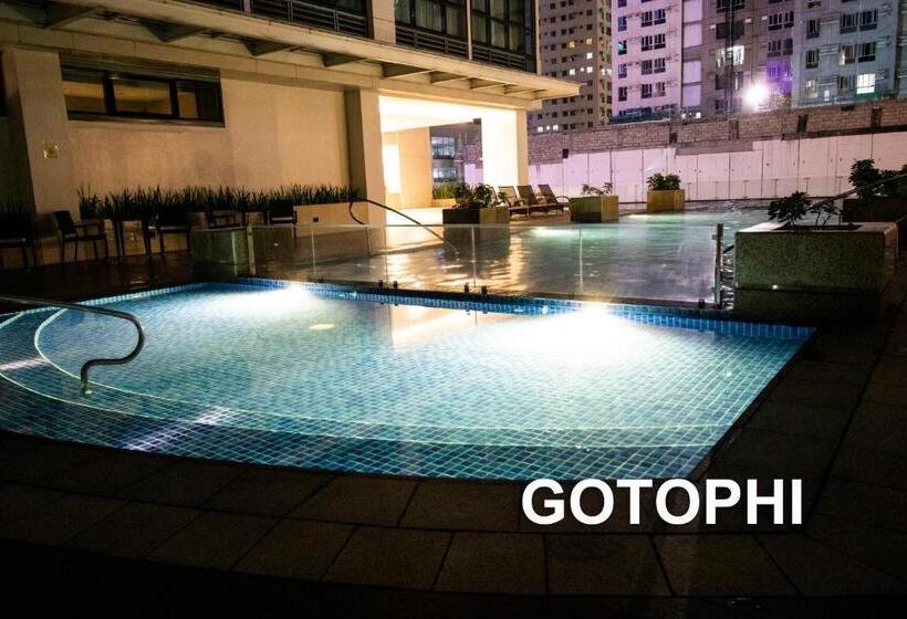 One Uptown Residence