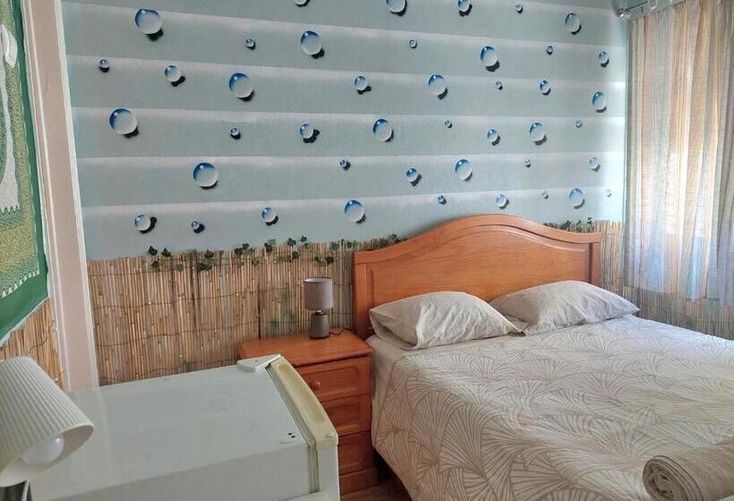 פנסיון Beach Life Caparica