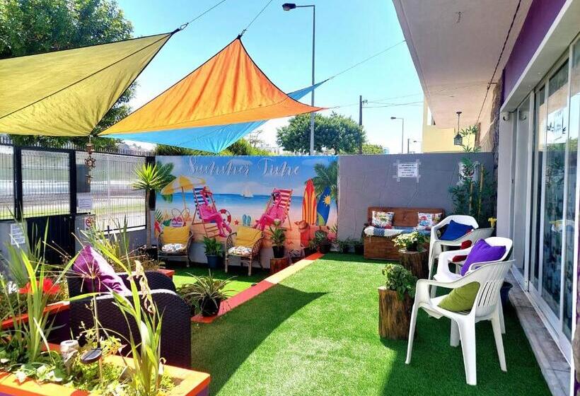 פנסיון Beach Life Caparica