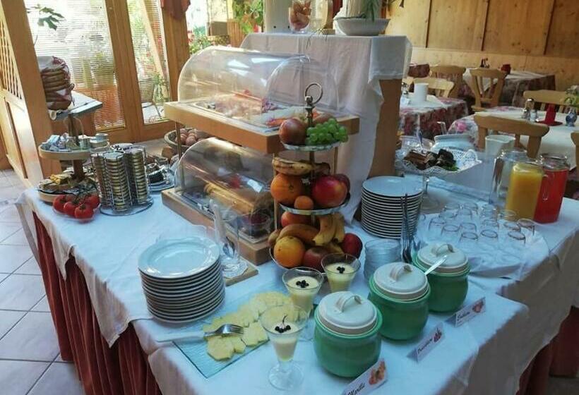 بنسيون Gästehaus Post Aigner