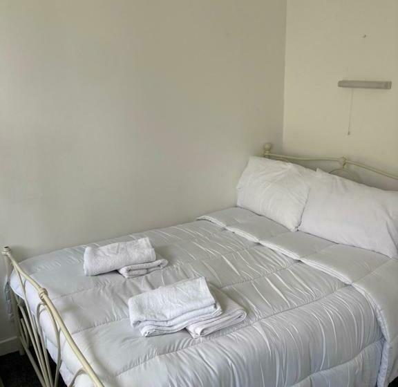 پانسیون Kinsale Budget Room 2