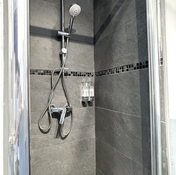 ペンション La Tropicale De Croix   Chambre D Hôtes