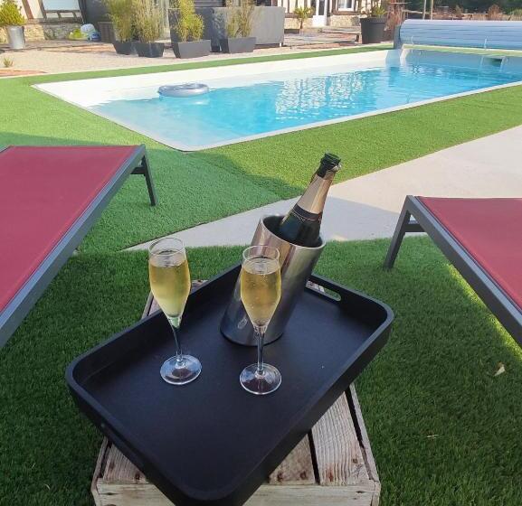 بنسيون Le Clos Des Crins