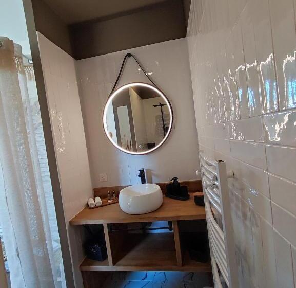 بنسيون Le Clos Des Crins