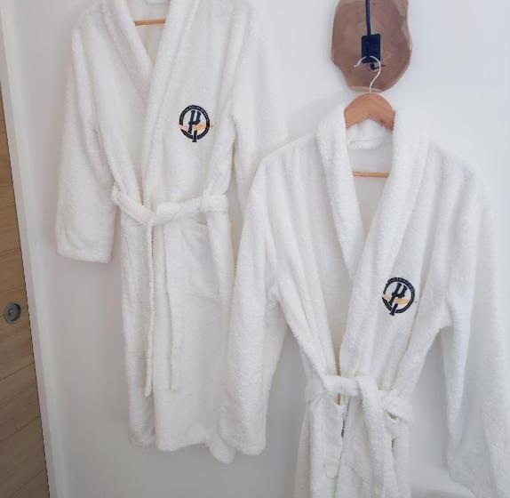 بنسيون Le Clos Des Crins