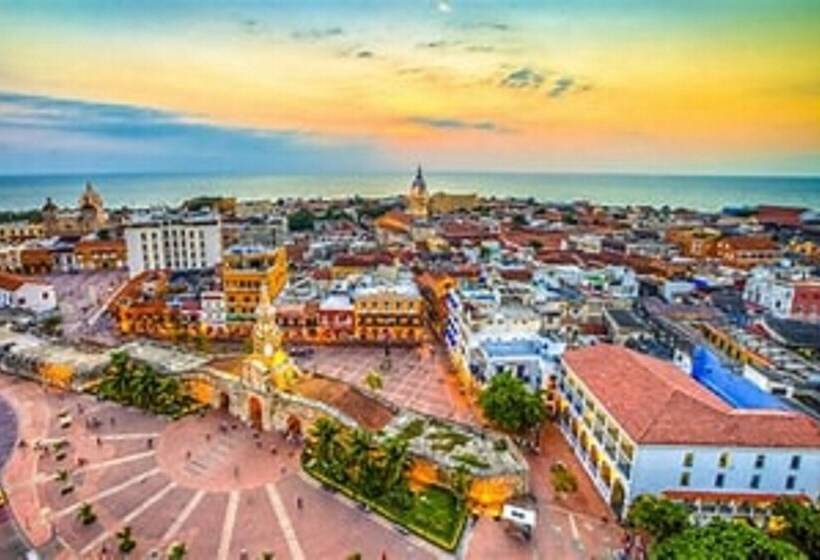 بنسيون Room In Lodge   Tr A3d Hostel Room Near Castillo San Felipe With Pool And Wifi