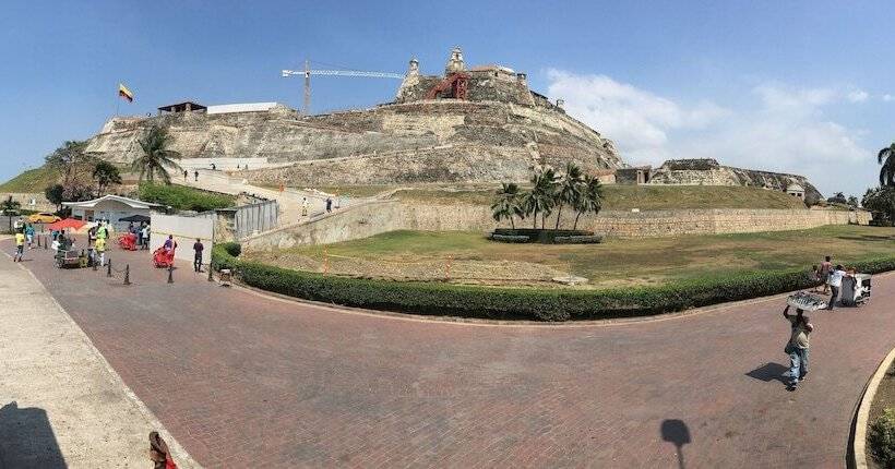 بنسيون Room In Lodge   Tr A3d Hostel Room Near Castillo San Felipe With Pool And Wifi