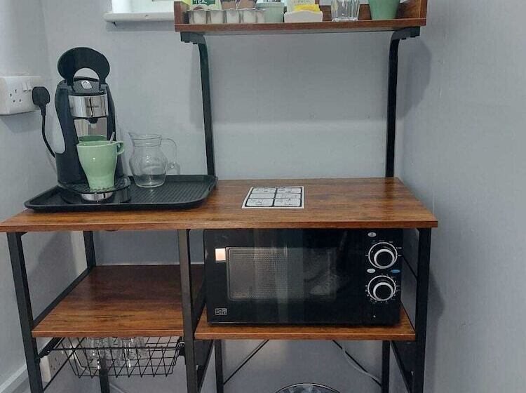 פנסיון Southwell Stays