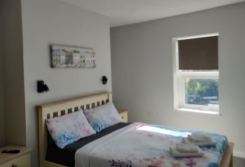 פנסיון Southwell Stays