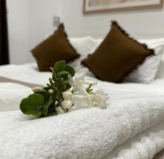 پانسیون The Beach House