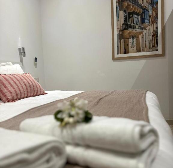 پانسیون The Beach House