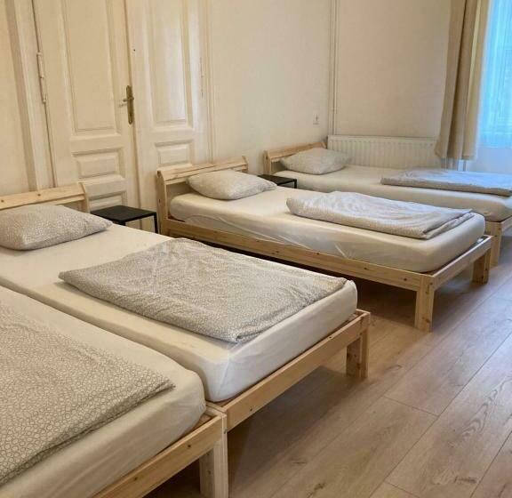 ユースホステル Gogol24