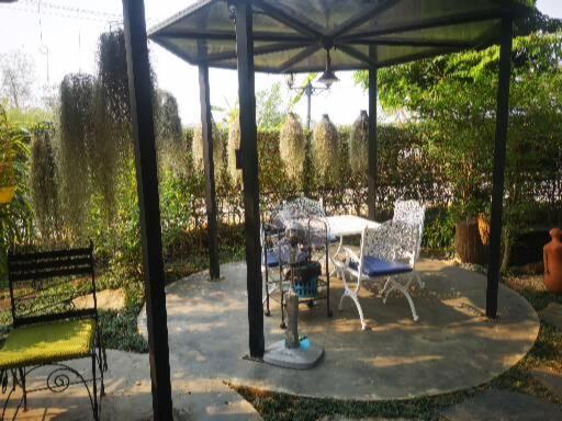 Bed and Breakfast ป้าเฒ่าเฝ้าสวน