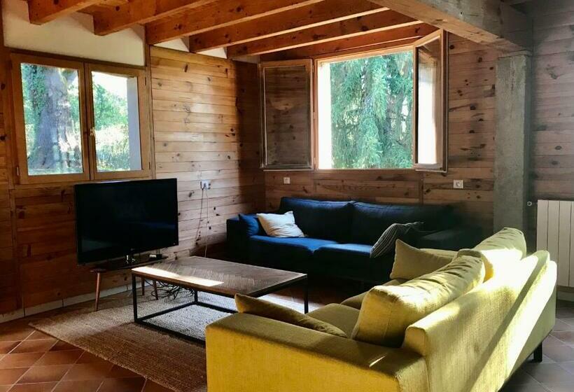 مبيت وإفطار Domaine Bourgade