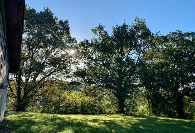 مبيت وإفطار Domaine Bourgade