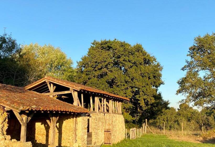 مبيت وإفطار Domaine Bourgade