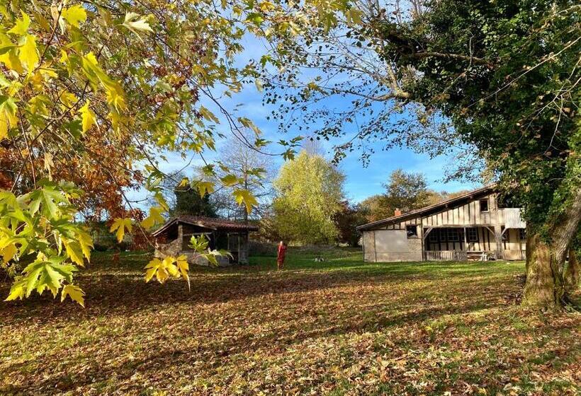 مبيت وإفطار Domaine Bourgade