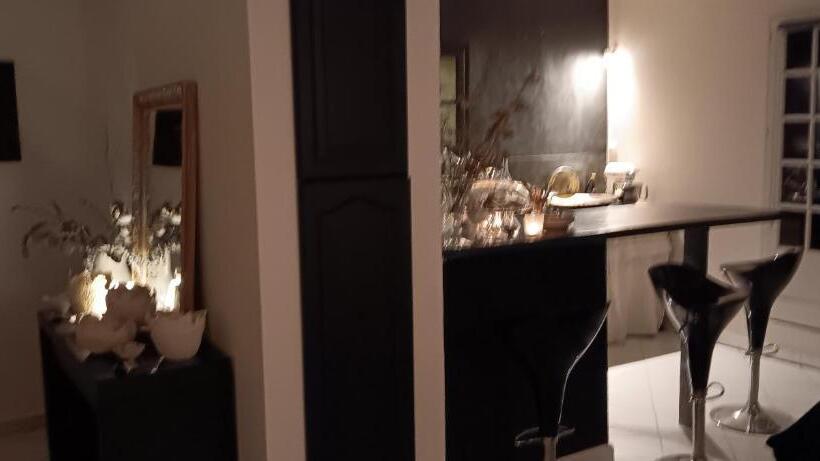 مبيت وإفطار La Maison Perchee