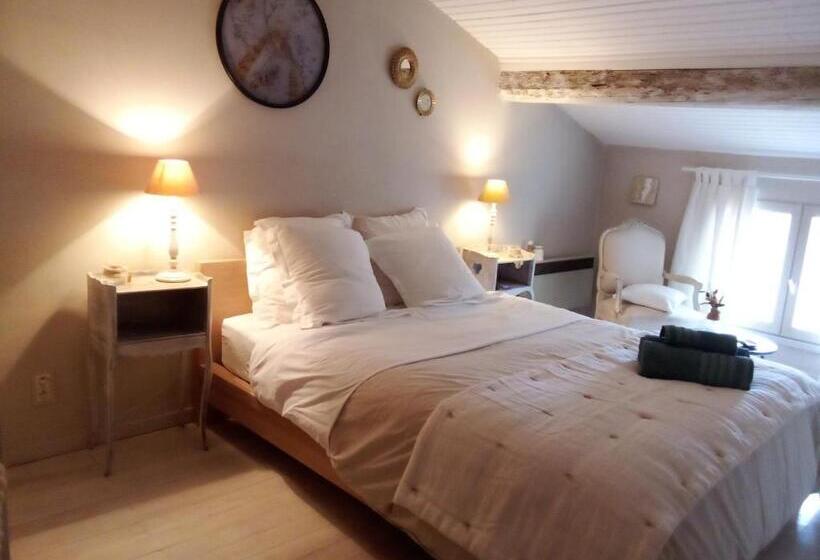 مبيت وإفطار La Maison Perchee