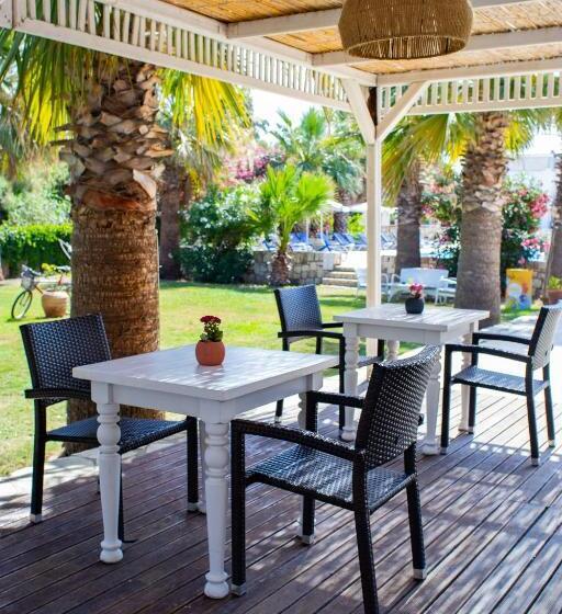 Bed and Breakfast Ladonia Hotels Zemda Gümüşlük