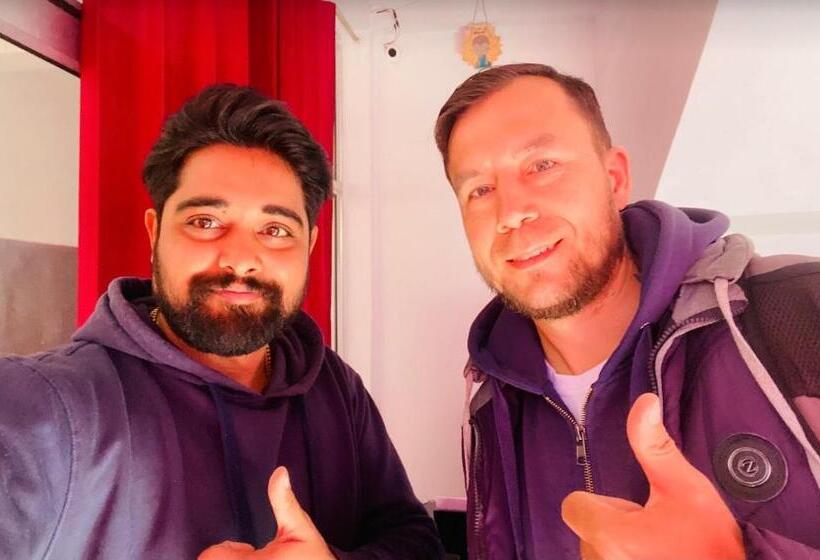 ベッドアンドブレックファースト Rita Shree Homestay At Ayodhya Highway