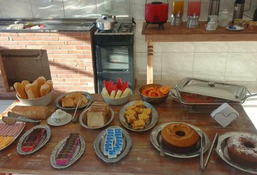 Общежитие Casa Da Zezé Pousada & Hotel Itaboraí