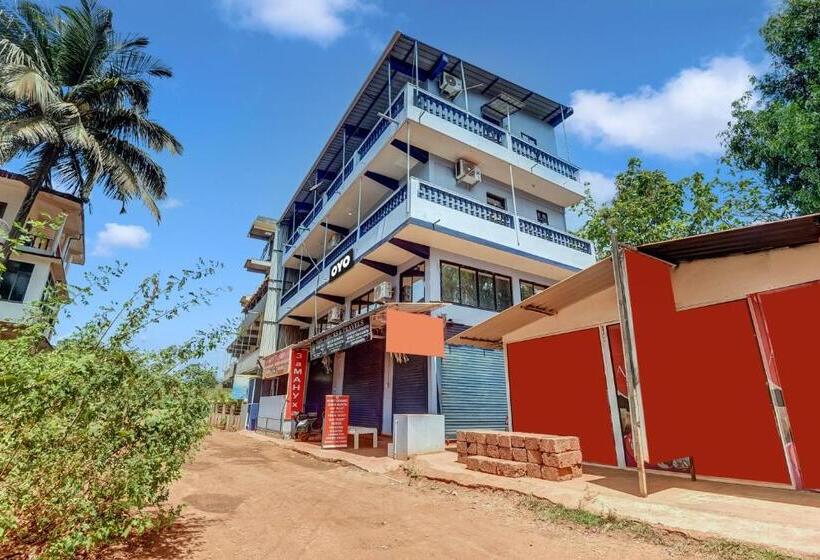 בית מלון כפרי Collection O Ashwem Beach Side Stay