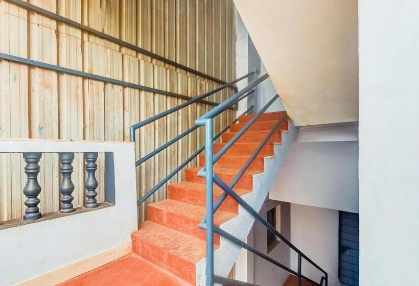 בית מלון כפרי Collection O Ashwem Beach Side Stay