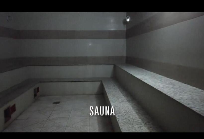 Golden Dolphin Grande Hotel Resort