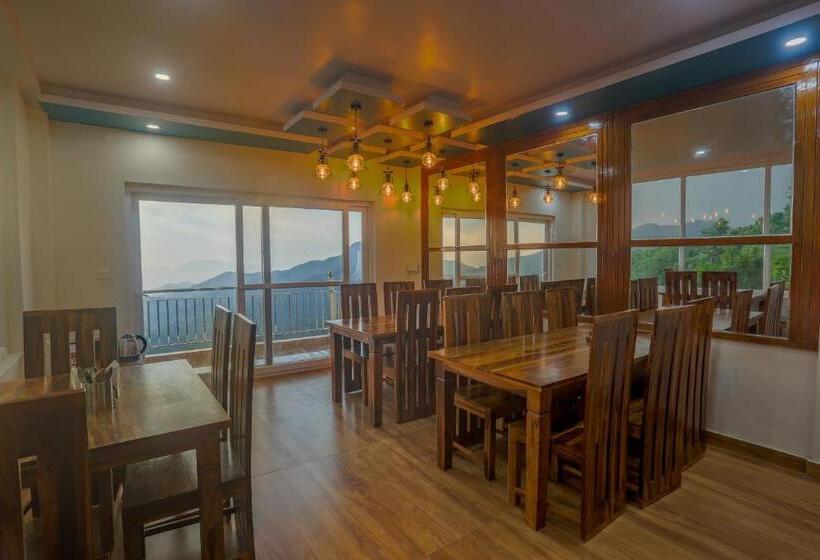 בית מלון כפרי Mukteshwar Treat Resort