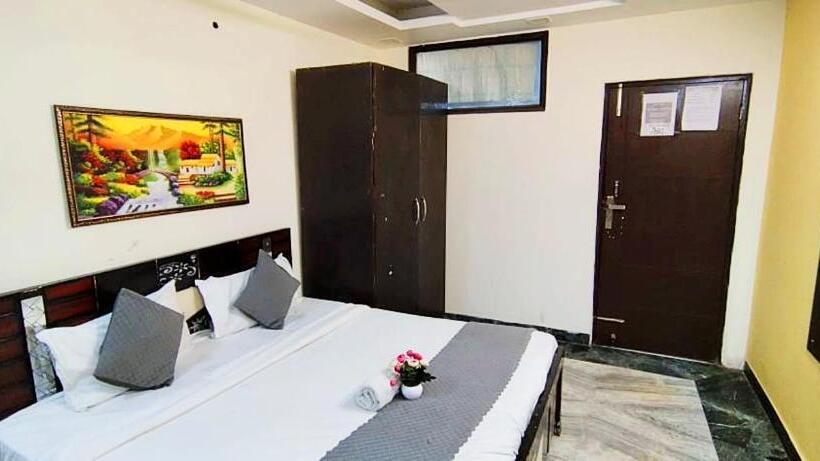 Hotel Nirvana Residency   East Of Kailash