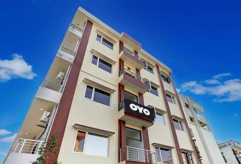 ホテル Oyo Flagship 81327 Ks Palace