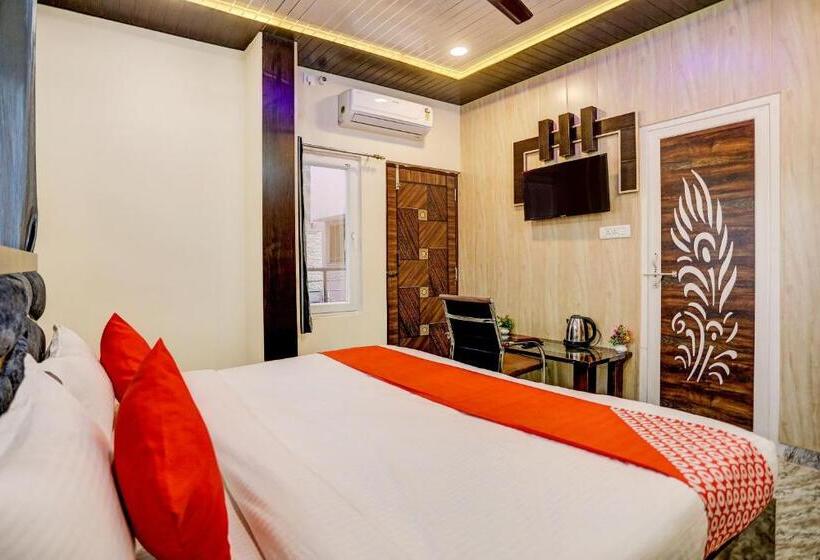 ホテル Oyo Flagship 81327 Ks Palace