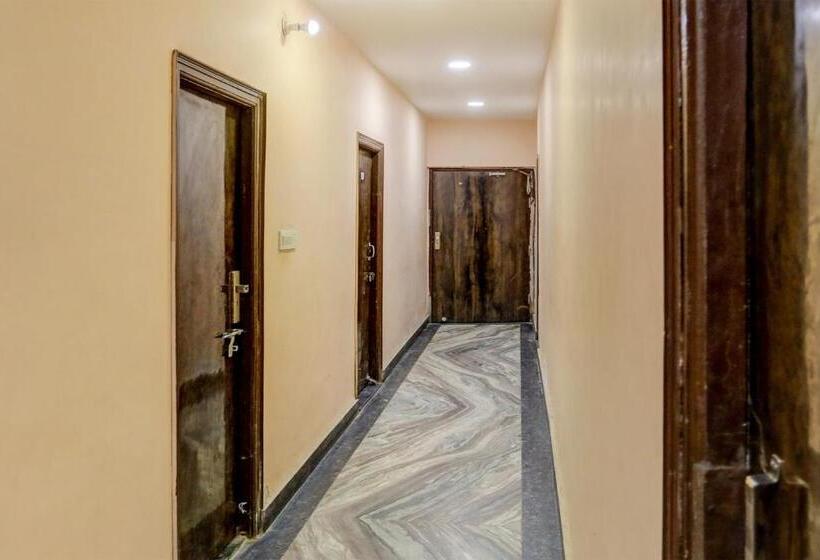 ホテル Oyo Flagship 81328  Panjabi