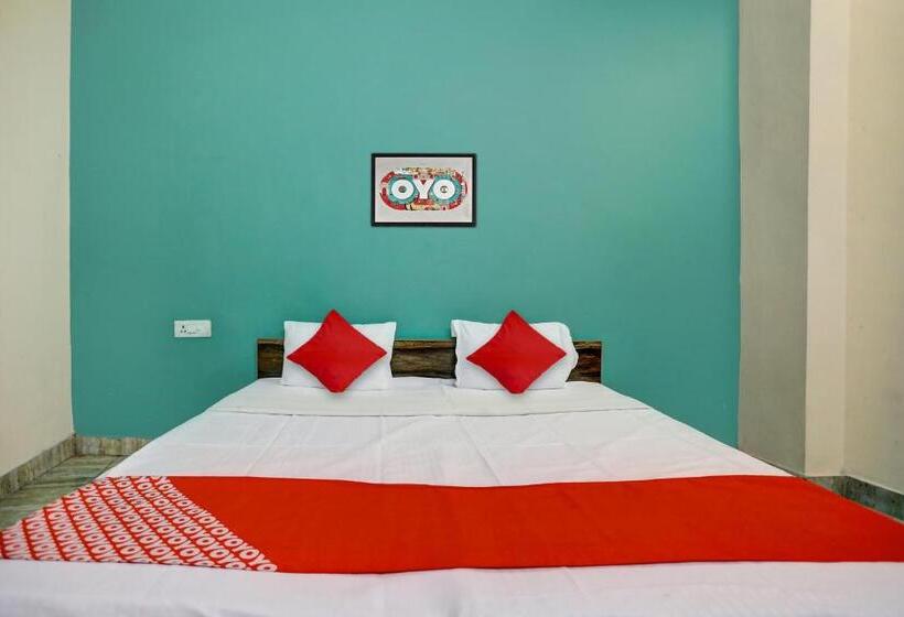 ホテル Oyo Flagship 81328  Panjabi