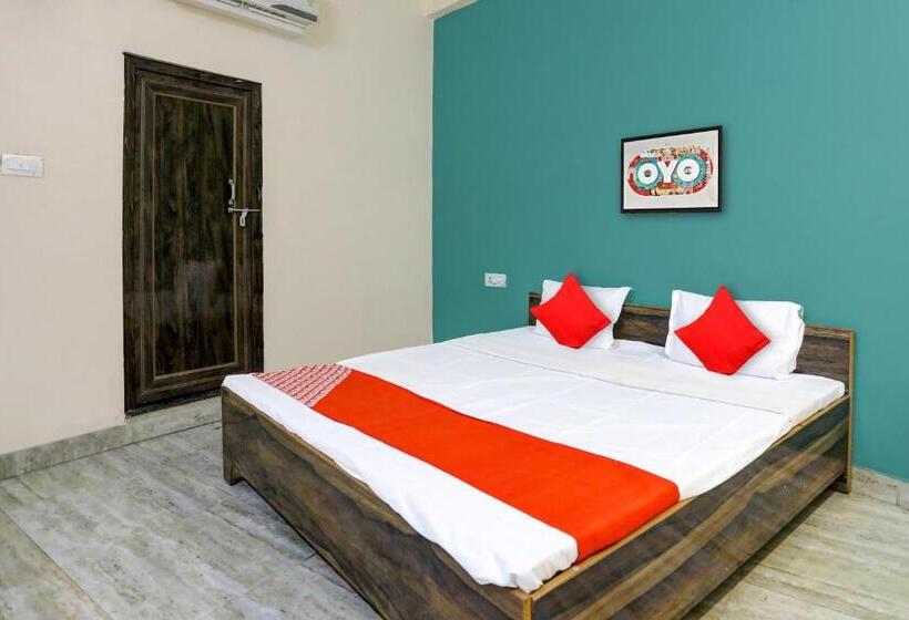 ホテル Oyo Flagship 81328  Panjabi