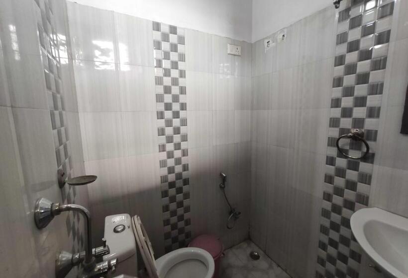 Отель Spot On Rajput Palace