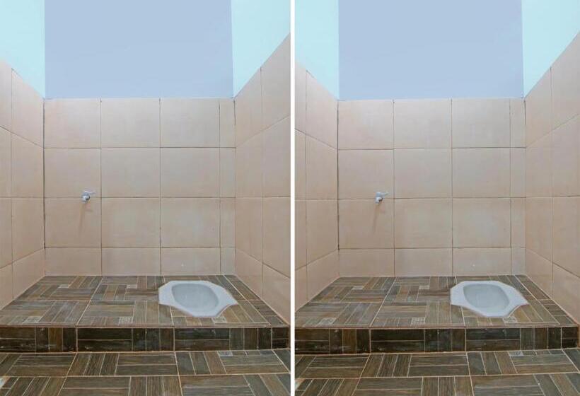 בית מלון כפרי Spot On 92570 Putri Guest House Syariah