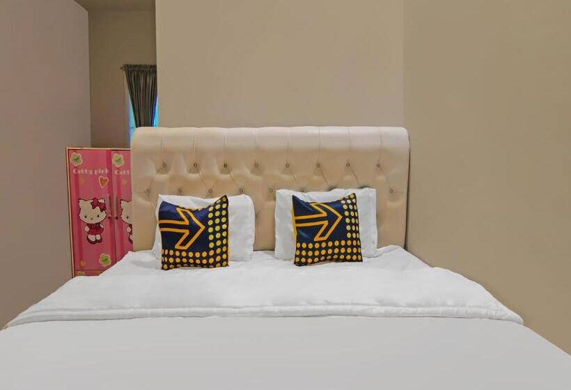 בית מלון כפרי Spot On 92570 Putri Guest House Syariah