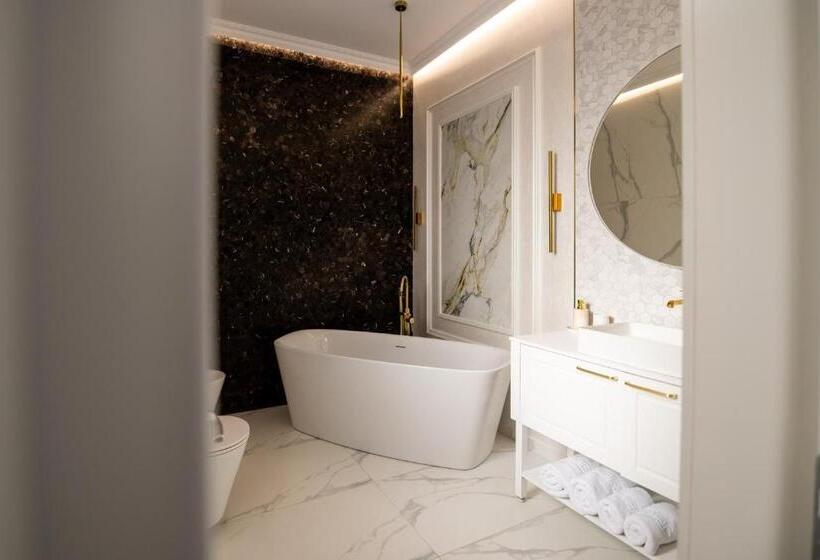 هتل The Penthouse