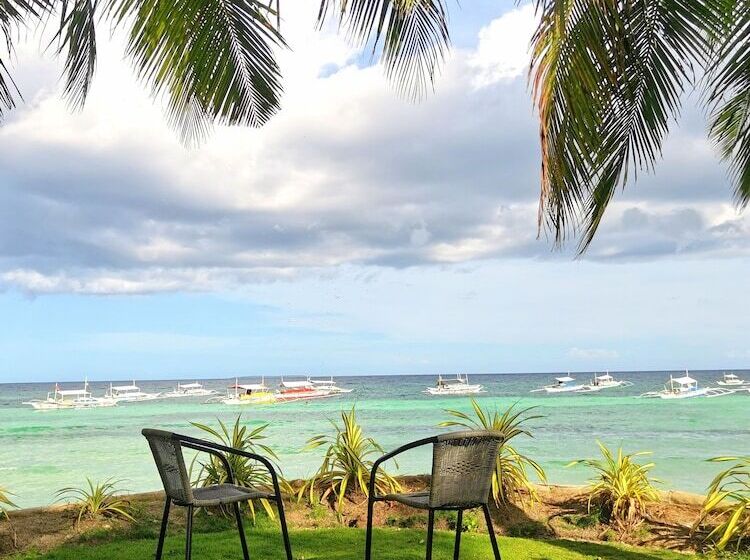 On Board Panglao Beach Hostel & Resort